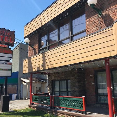 Motel Rustik Châteauguay Heights Kültér fotó